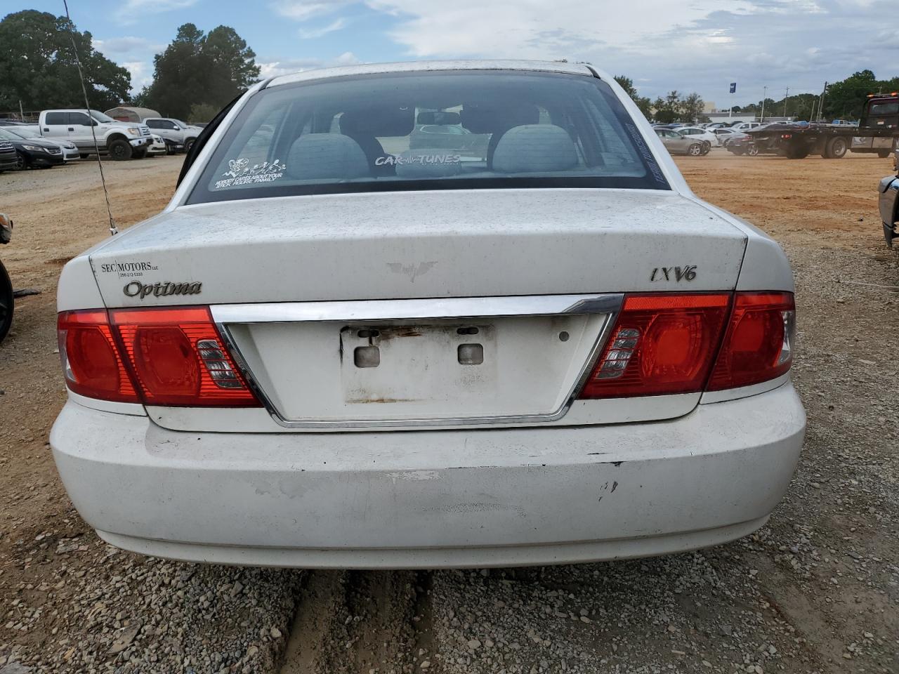 KNAGD128155420451 2005 Kia Optima Lx