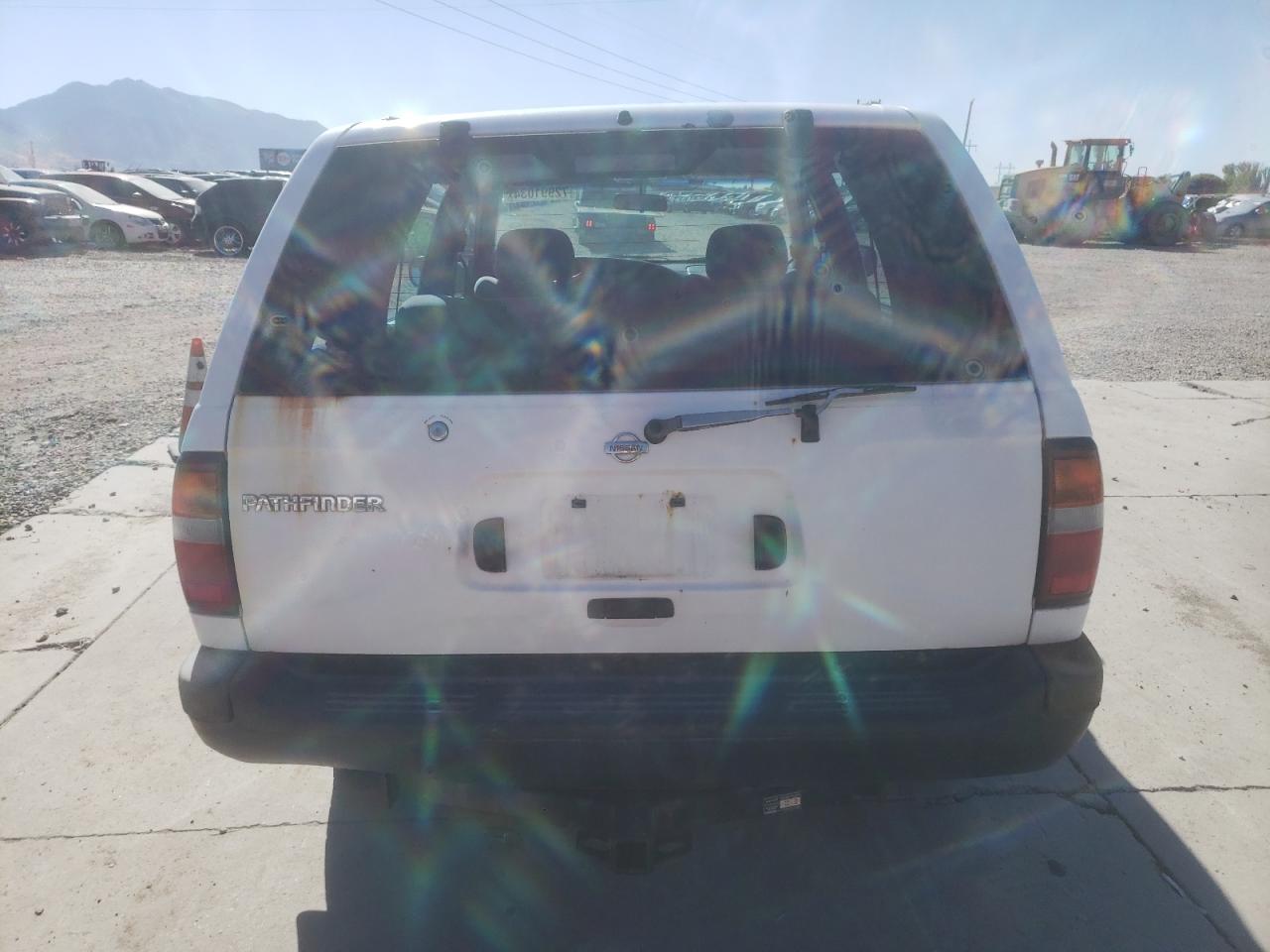 JN8AR05Y6TW021708 1996 Nissan Pathfinder Le