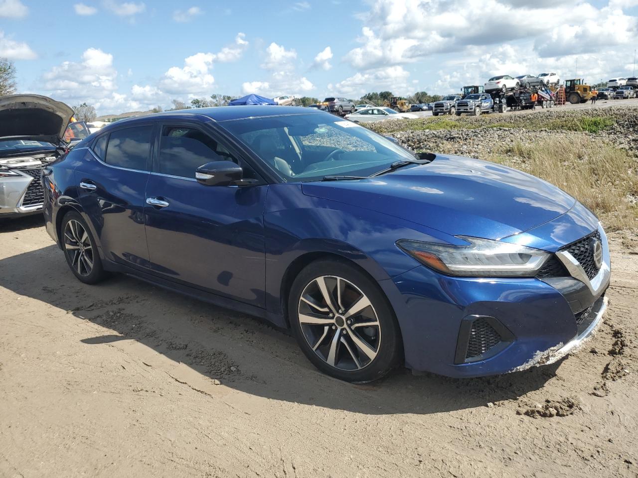 2019 Nissan Maxima - Image 4