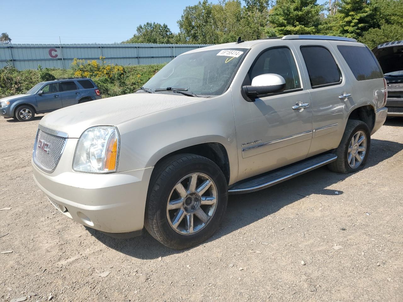 VIN 1GKS2EEF1DR188272 2013 GMC YUKON no.1