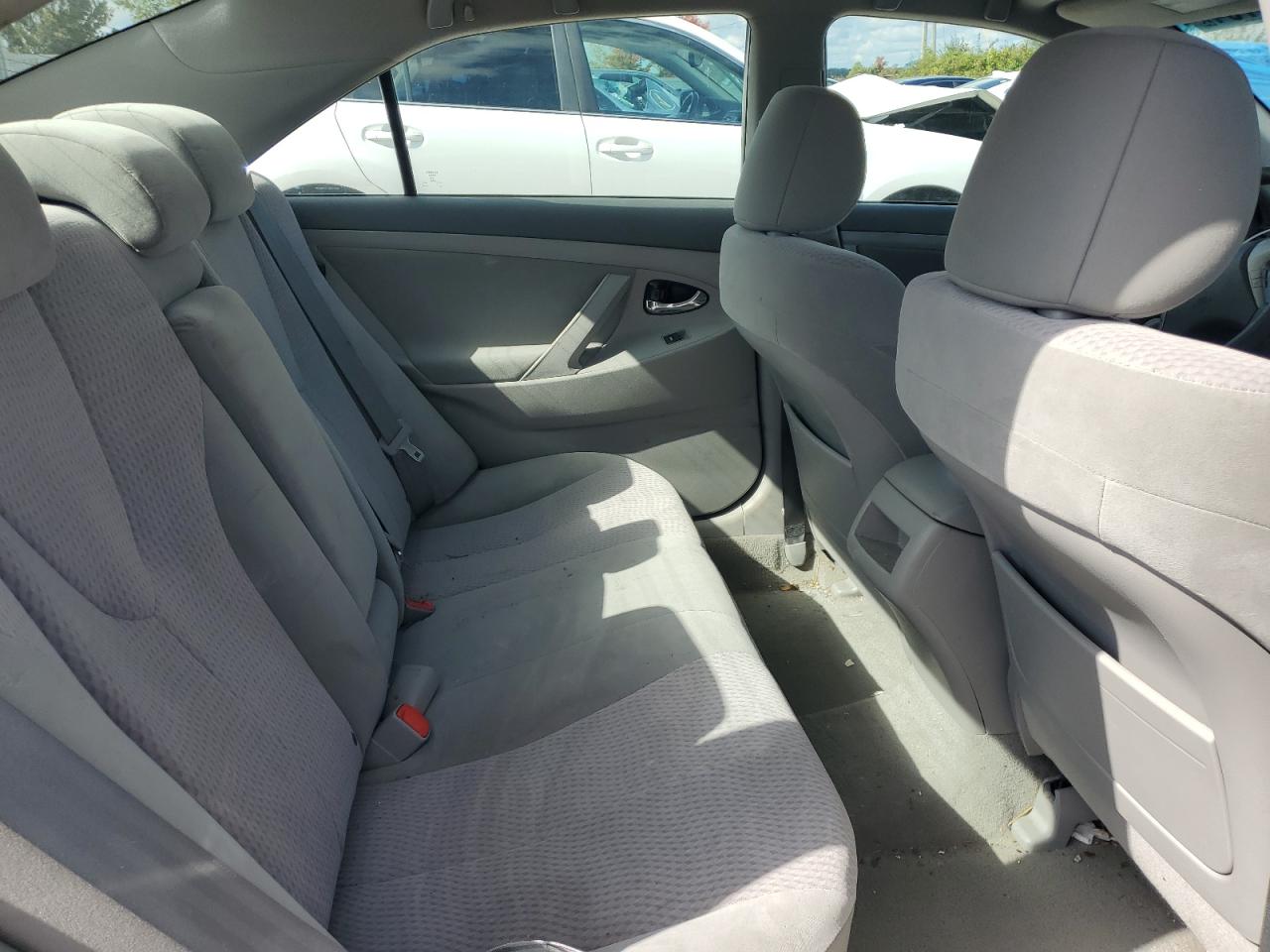 2011 Toyota Camry - Image 10