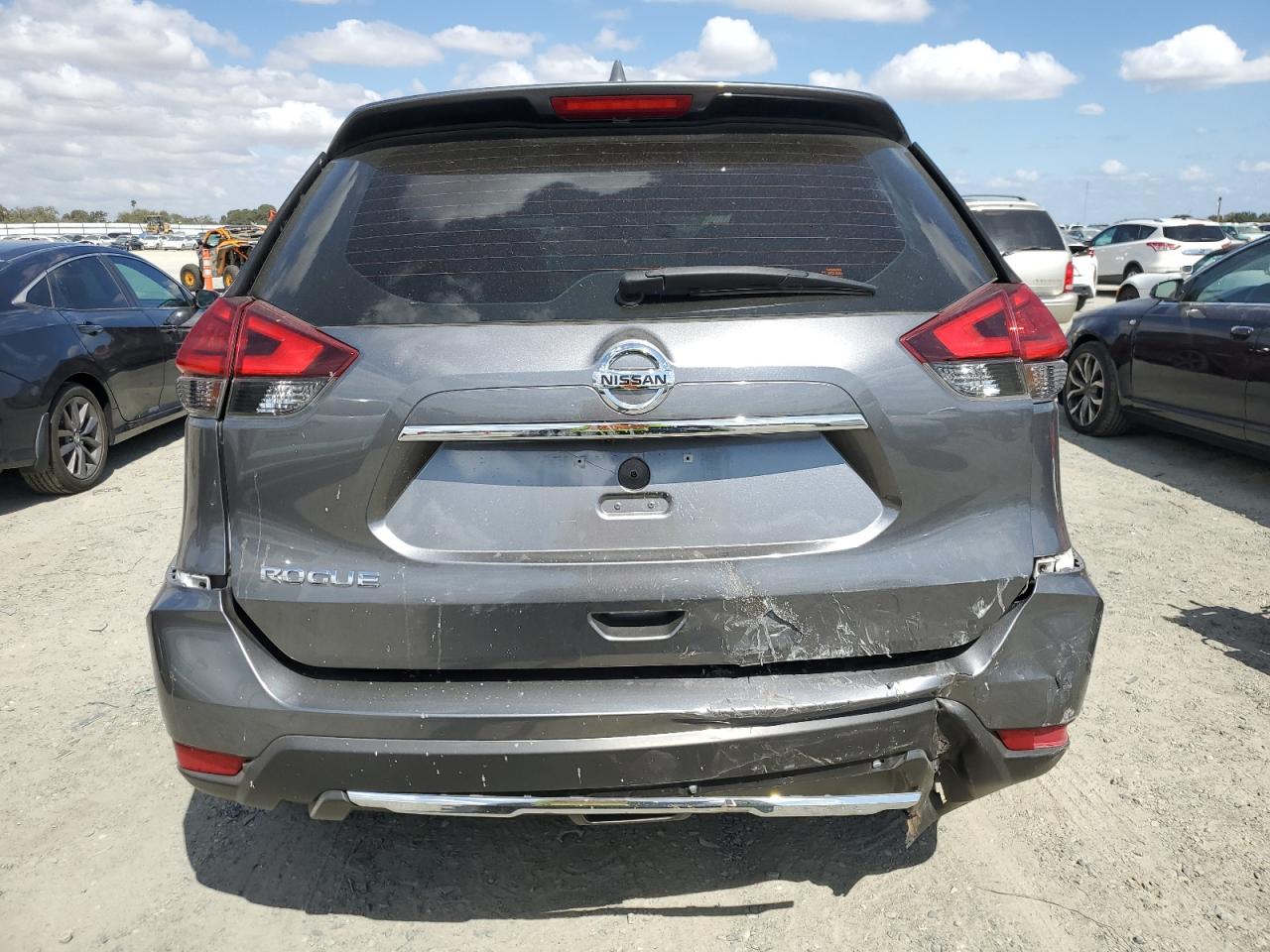 2017 Nissan Rogue S VIN: KNMAT2MT4HP574549 Lot: 71680574