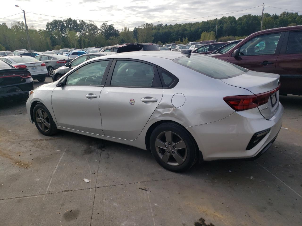 3KPF24AD3KE055324 2019 KIA FORTE - Image 2