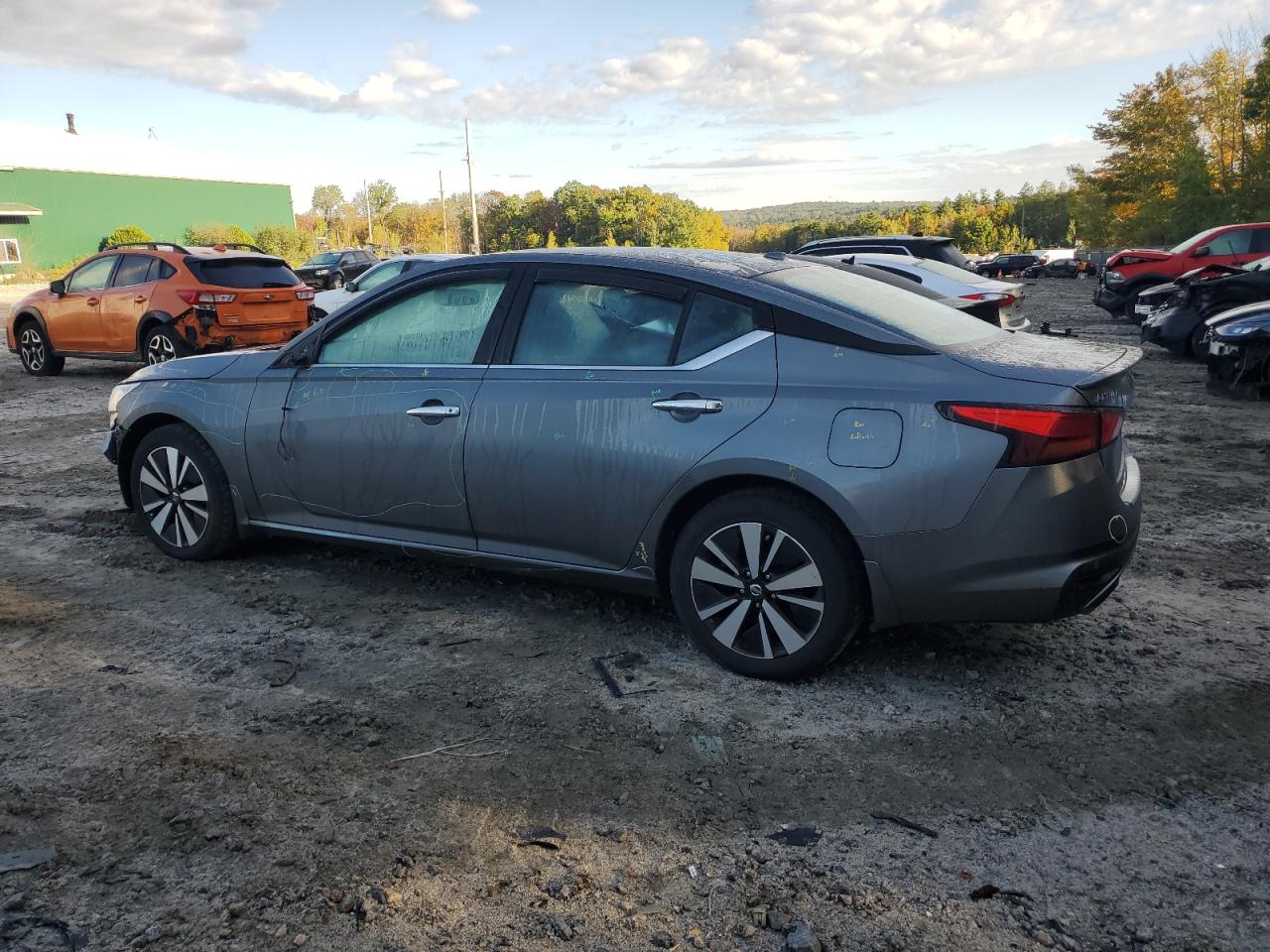 2019 Nissan Altima - Image 2