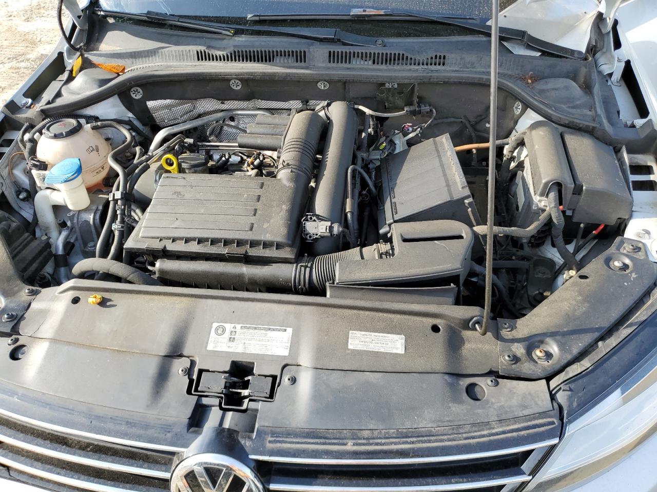 3VWDB7AJ3JM238884 2018 Volkswagen Jetta Se