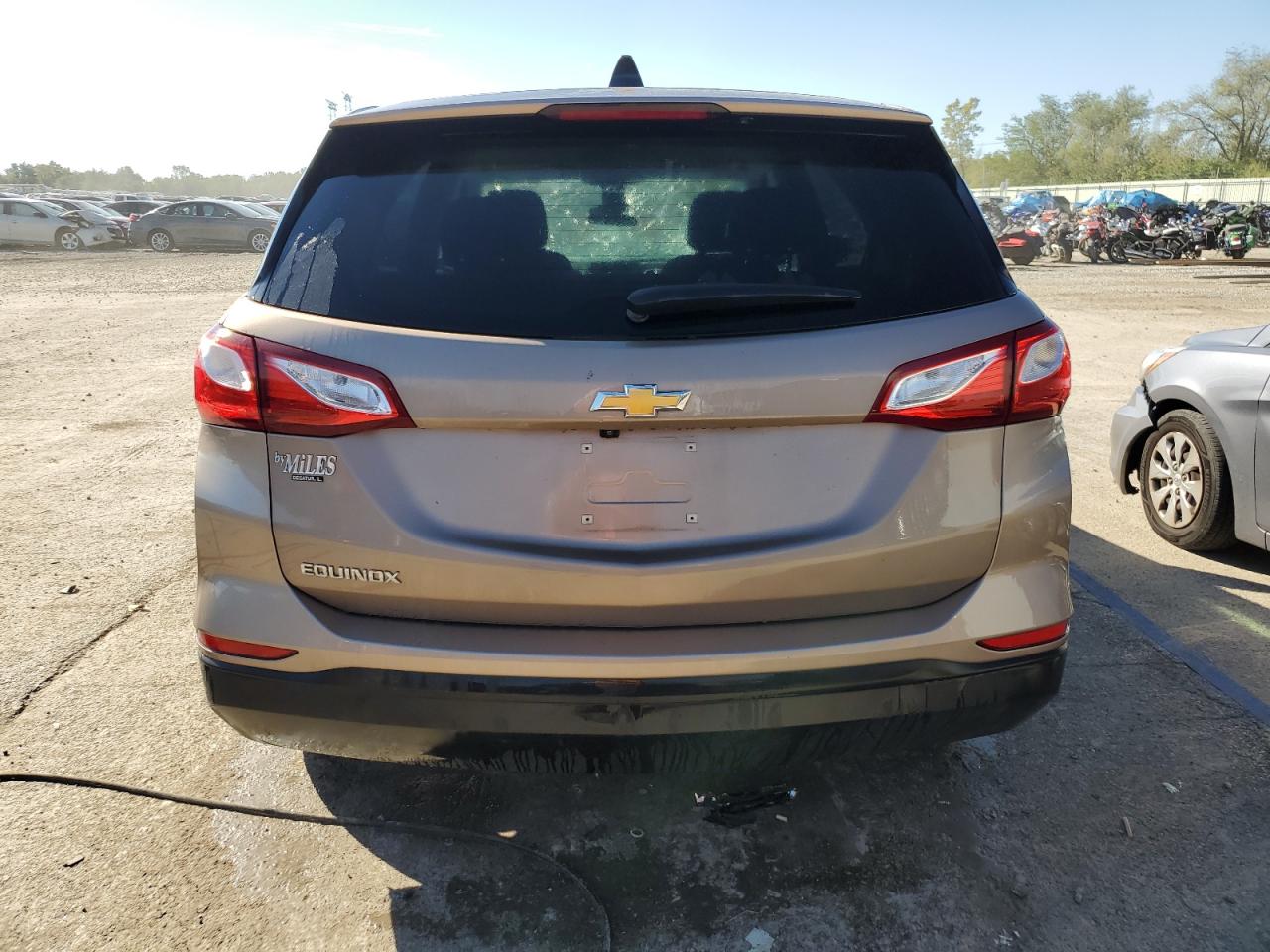 2019 Chevrolet Equinox Ls VIN: 2GNAXHEV8K6136493 Lot: 72782014