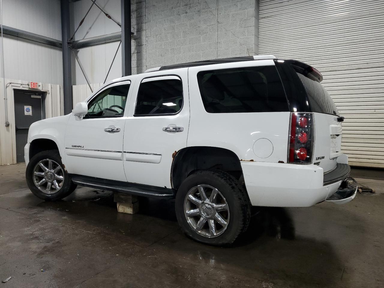 1GKFK63827J252365 2007 GMC Yukon Denali