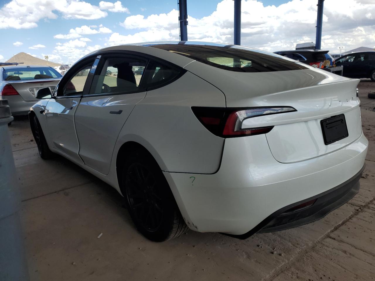 5YJ3E1EA4RF785546 2024 TESLA MODEL 3 - Image 2