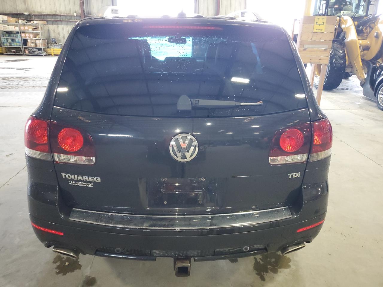 2010 Volkswagen Touareg Tdi VIN: WVGFK7A92AD000596 Lot: 69402204