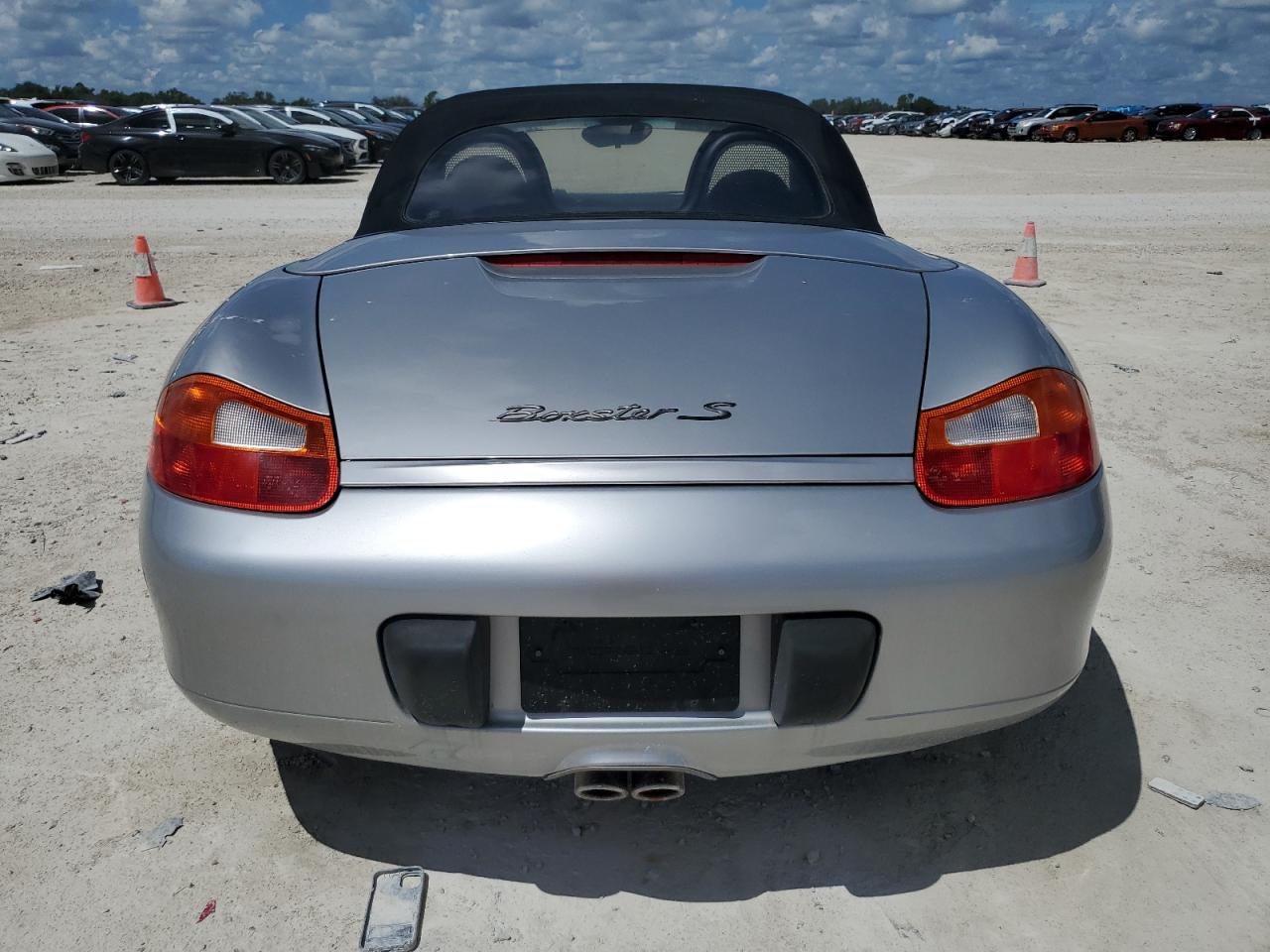 2000 Porsche Boxster S VIN: WP0CB2987YU660830 Lot: 70202094