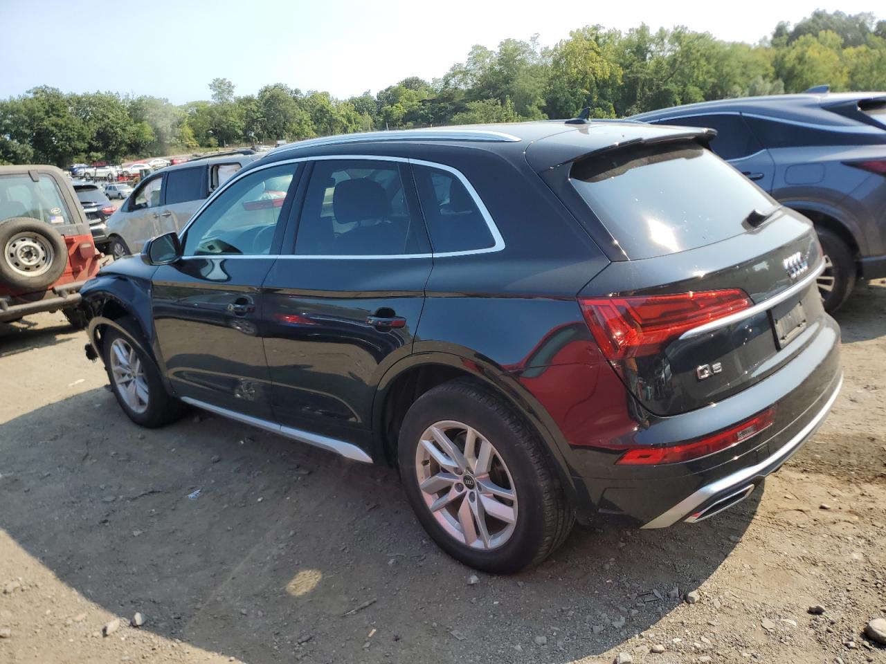 WA1GAAFY8N2089627 2022 AUDI Q5 - Image 2