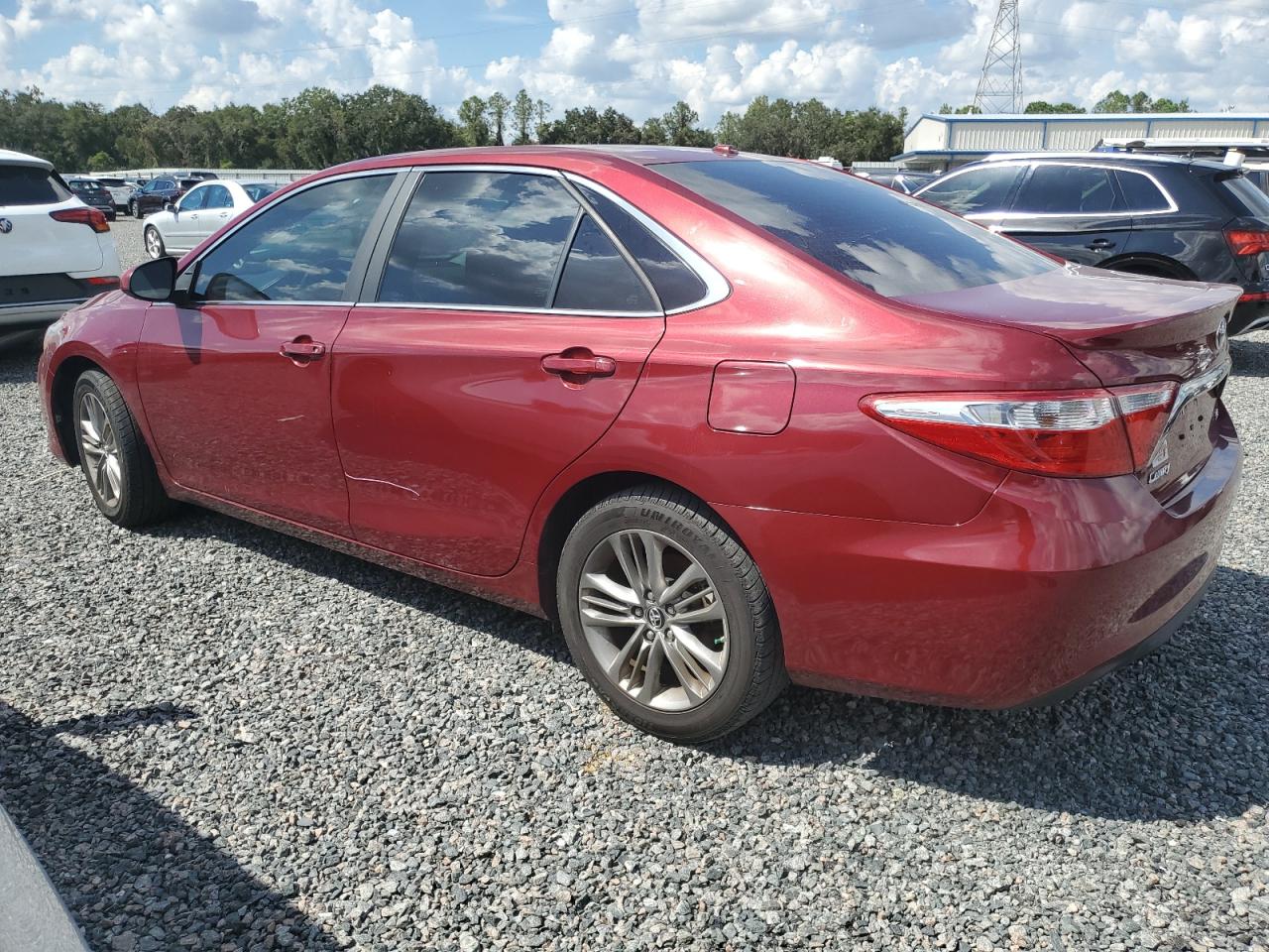 4T1BF1FK1HU702284 2017 TOYOTA CAMRY - Image 2