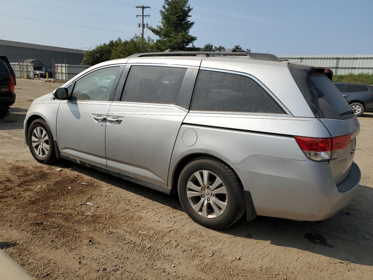 2014 Honda Odyssey - Image 2