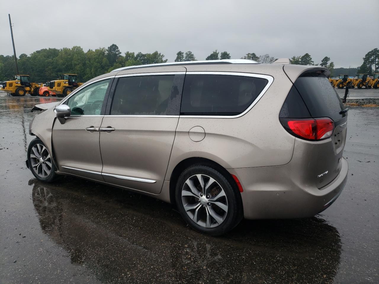 2C4RC1GG2JR108814 2018 CHRYSLER PACIFICA - Image 2