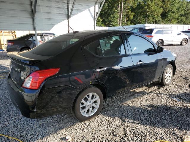  NISSAN VERSA 2019 Czarny