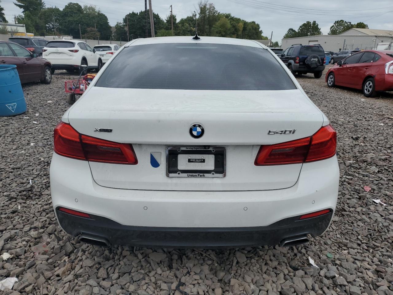 WBAJE7C58KG893225 2019 BMW 540 Xi