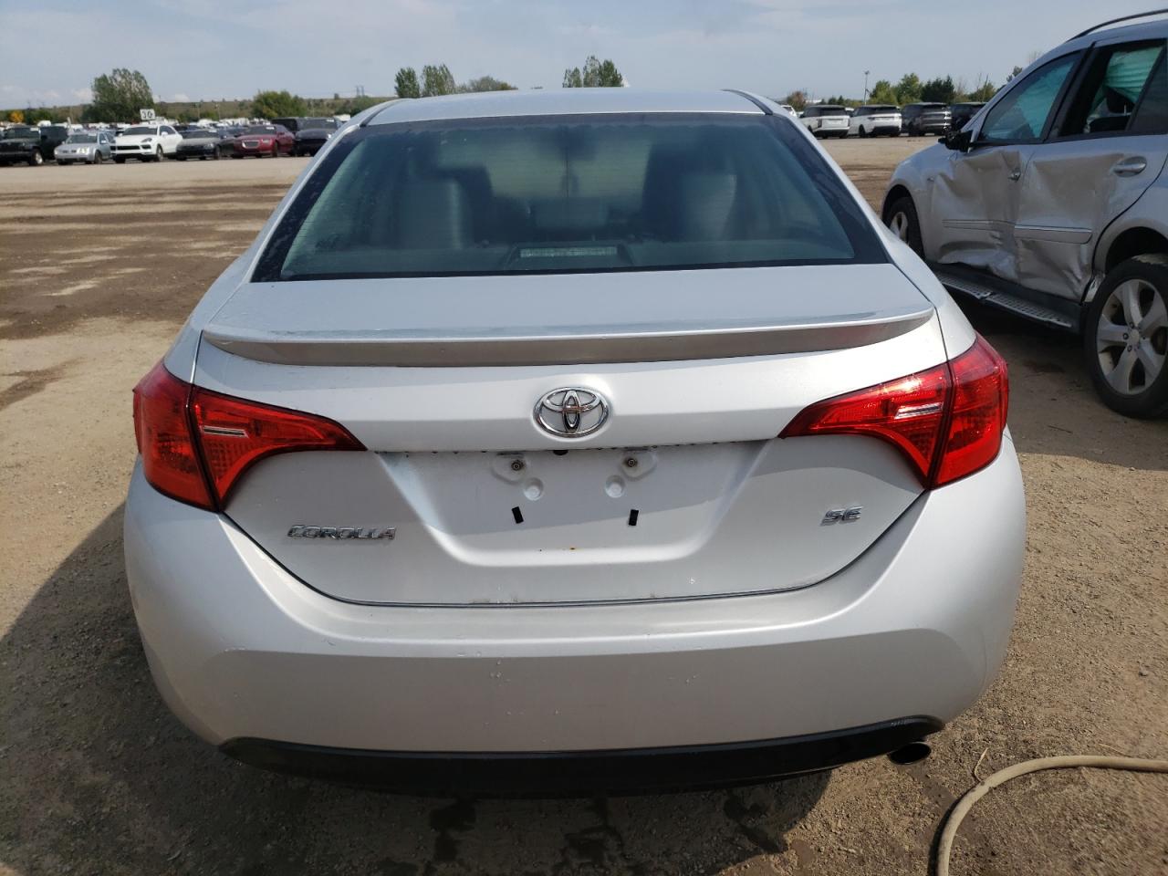 2018 Toyota Corolla L VIN: 2T1BURHE8JC040318 Lot: 71915754