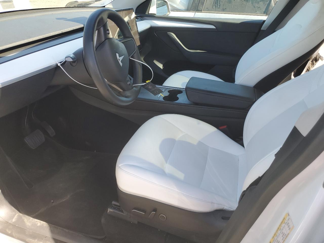 7SAYGDEEXPF676805 2023 Tesla Model Y