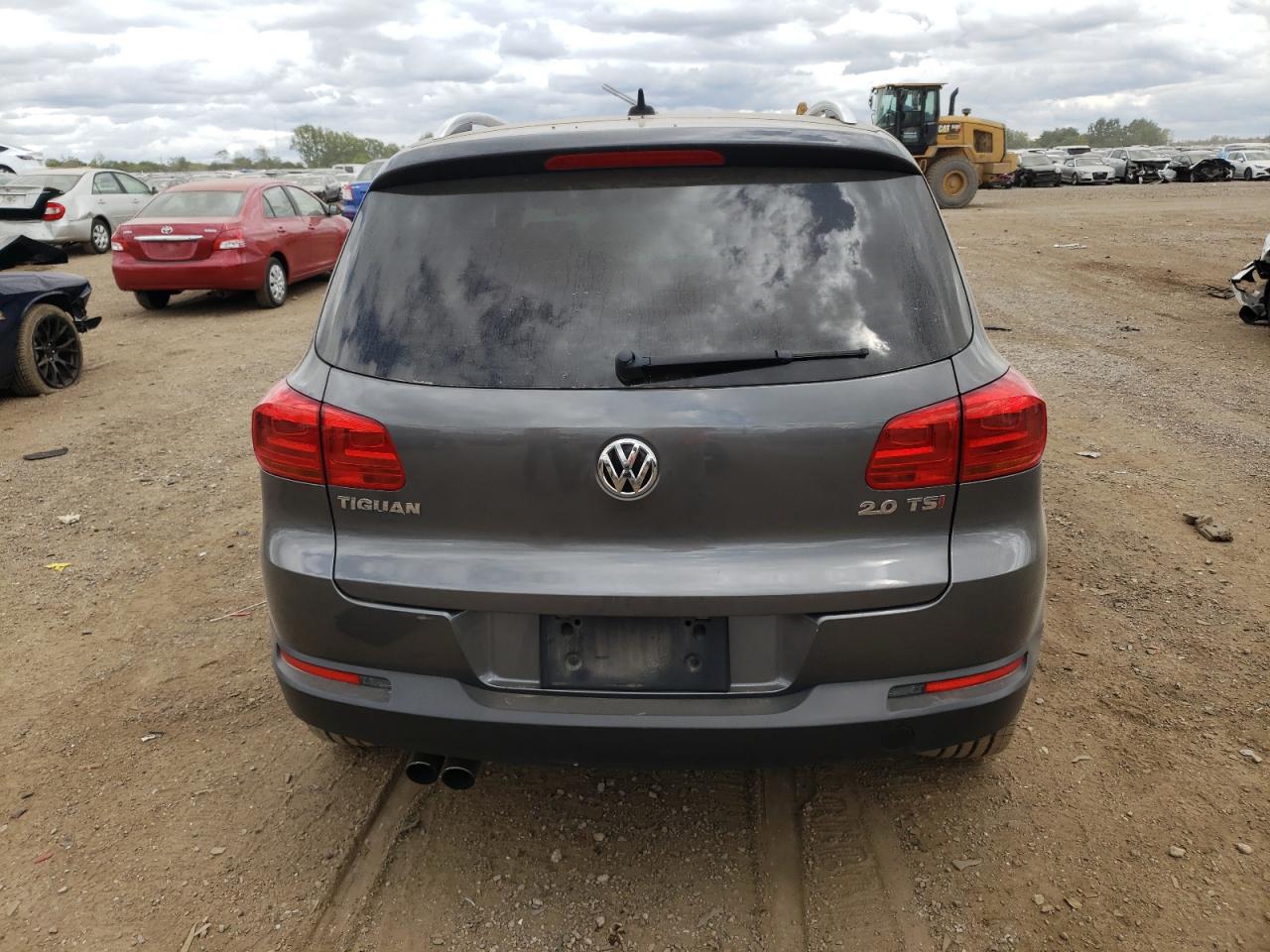 WVGAV7AX7FW605208 2015 Volkswagen Tiguan S