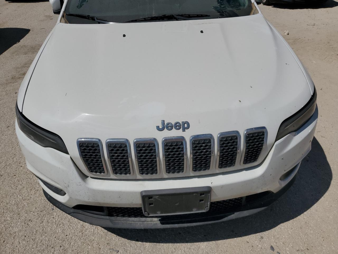 2019 Jeep Cherokee Latitude Plus VIN: 1C4PJLLB2KD184444 Lot: 72337704