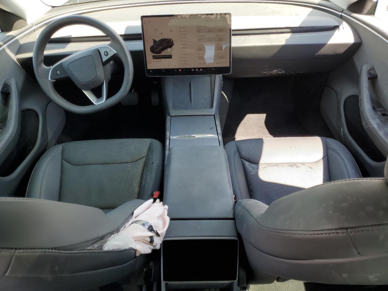 5YJ3E1EA3RF784534 2024 Tesla Model 3