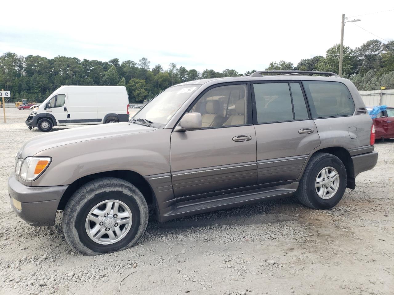 2000 Lexus LX - Image 1