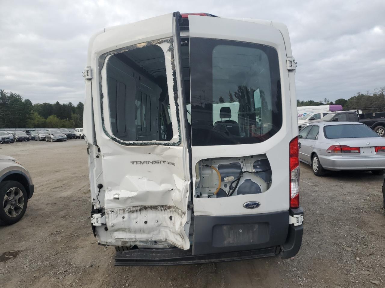 1FTYR1CM2JKA83501 2018 Ford Transit T-250