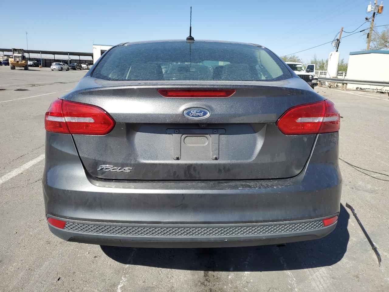 1FADP3E23JL290684 2018 Ford Focus S