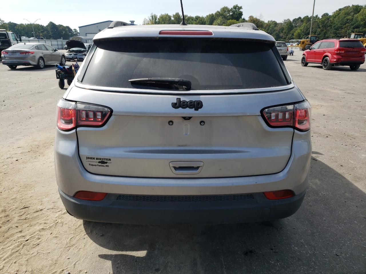 3C4NJCBB8JT500463 2018 Jeep Compass Latitude