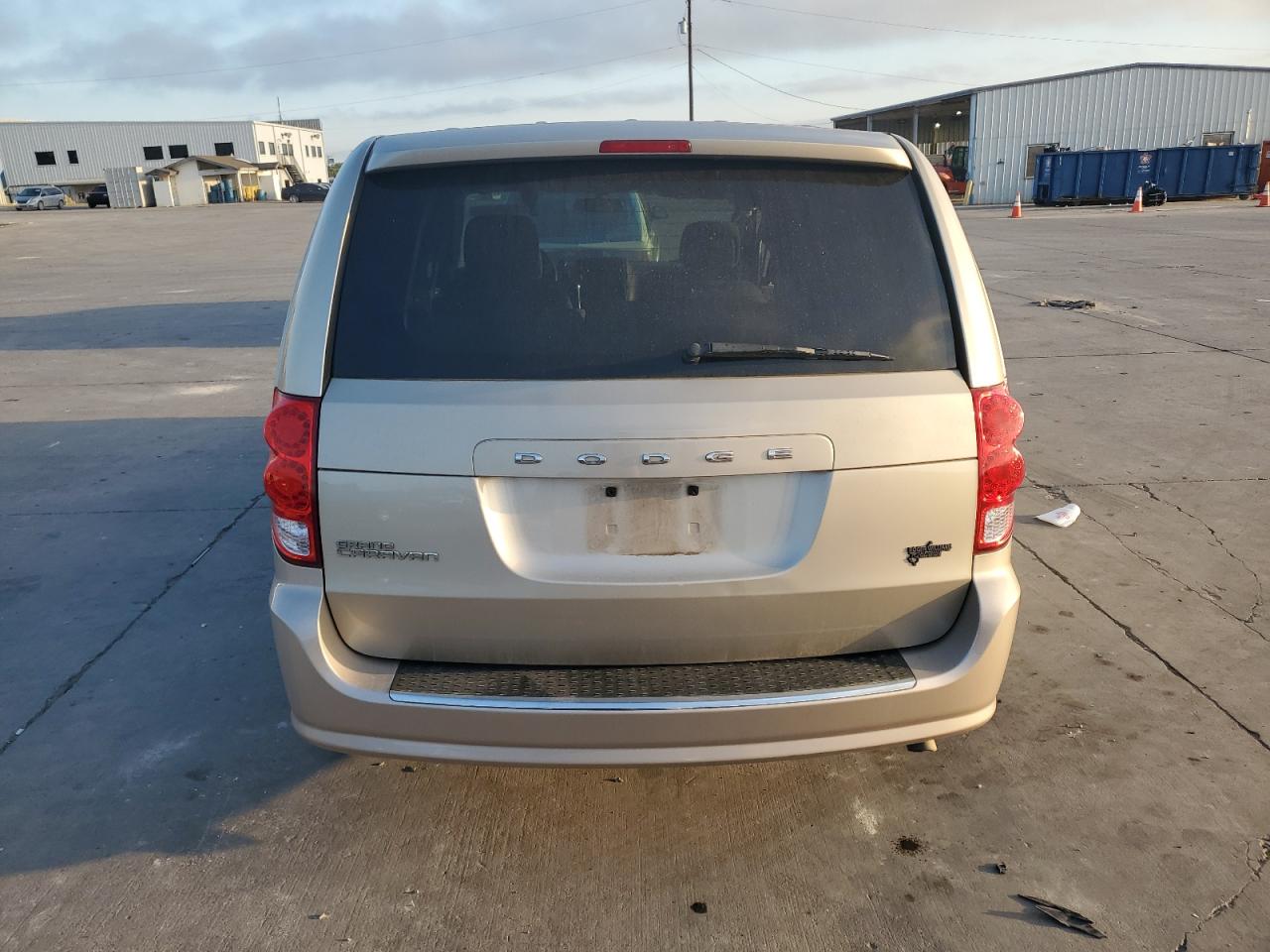 2C4RDGBGXER129715 2014 Dodge Grand Caravan Se