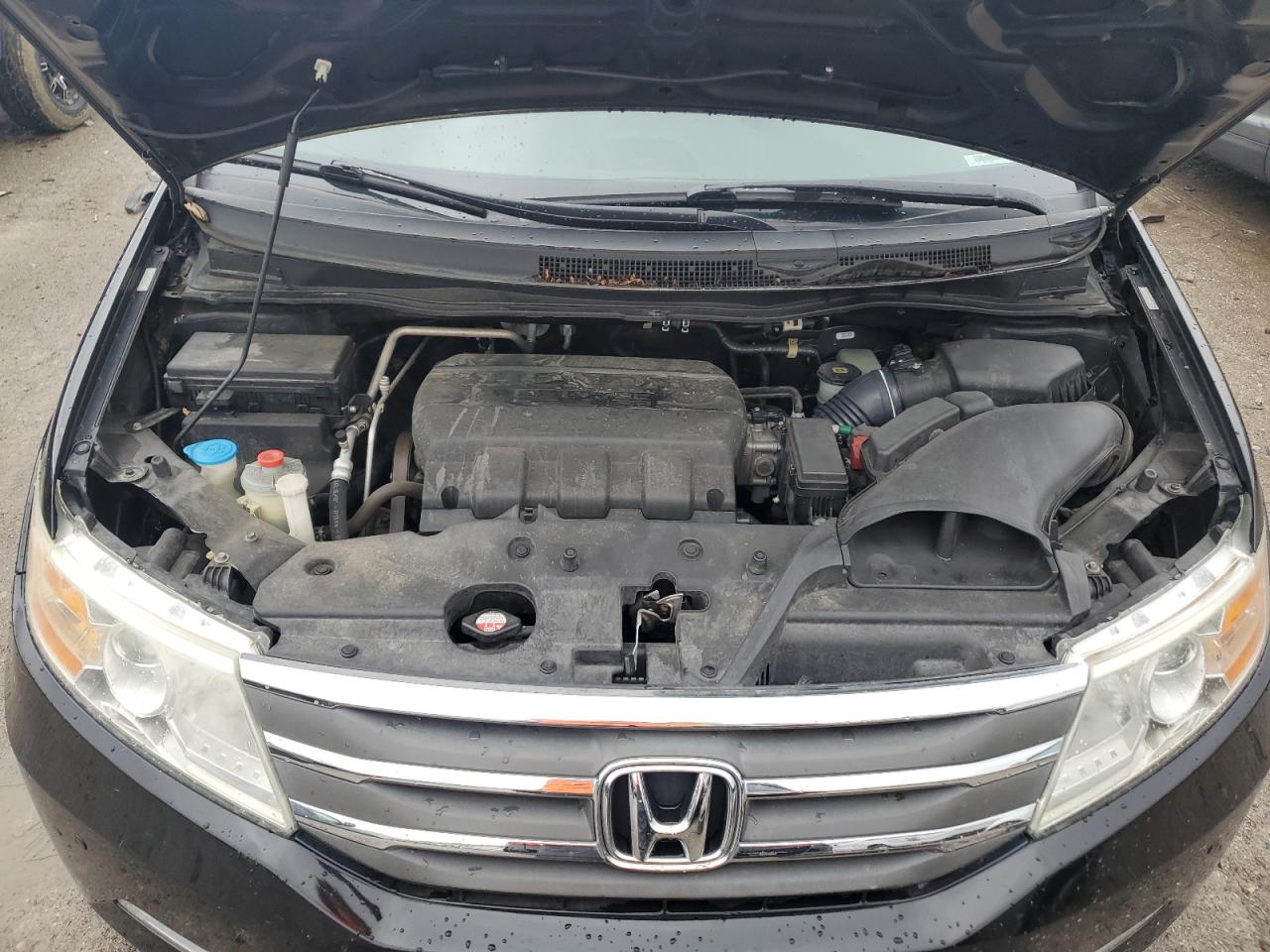 2011 Honda Odyssey - Image 14