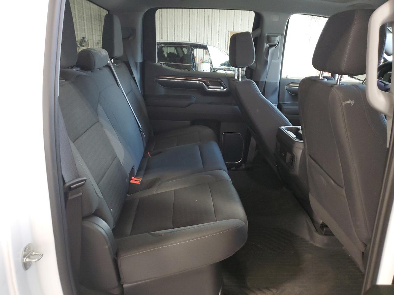 2022 Chevrolet Silverado - Image 10
