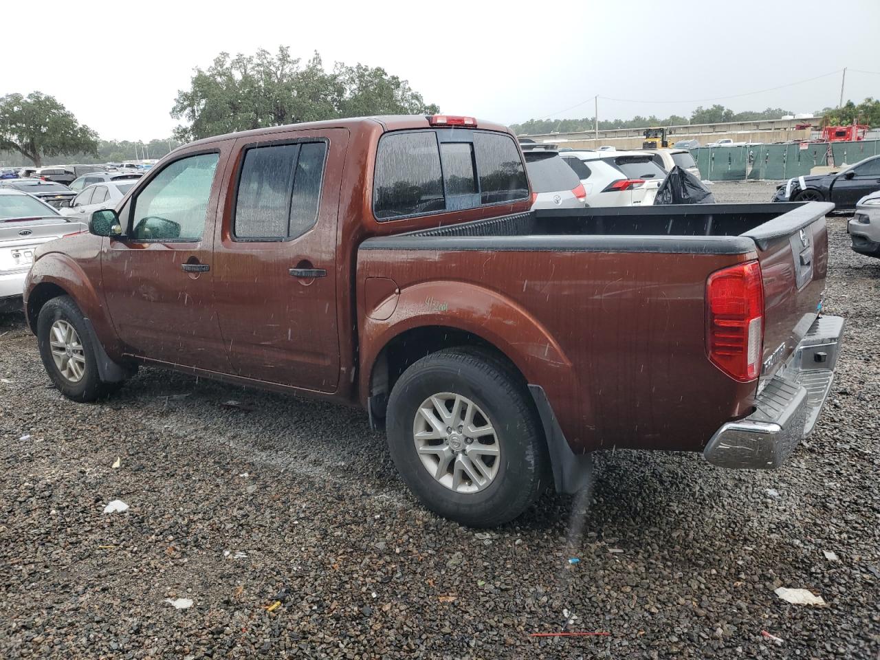 1N6DD0ER3HN749321 2017 NISSAN NAVARA - Image 2