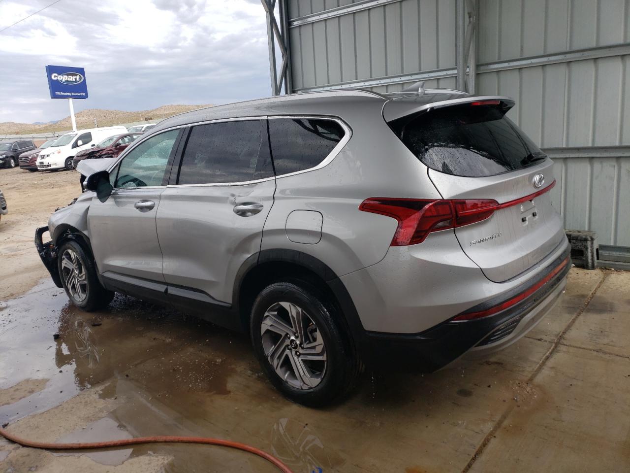 2023 Hyundai Santa Fe - Image 2