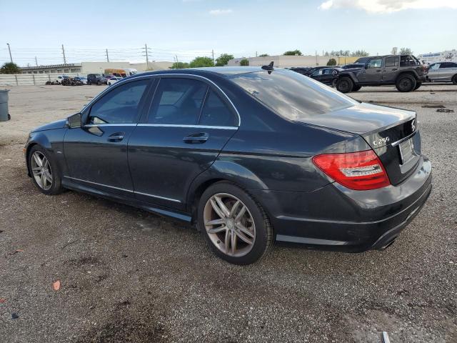 Седани MERCEDES-BENZ C-CLASS 2012 Чорний