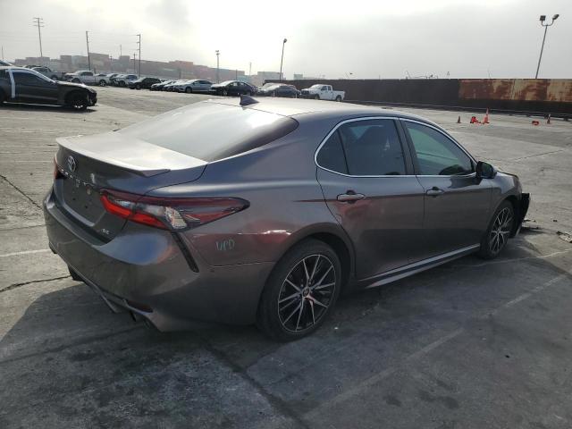 4T1G11AK0MU554554 Toyota Camry SE 3