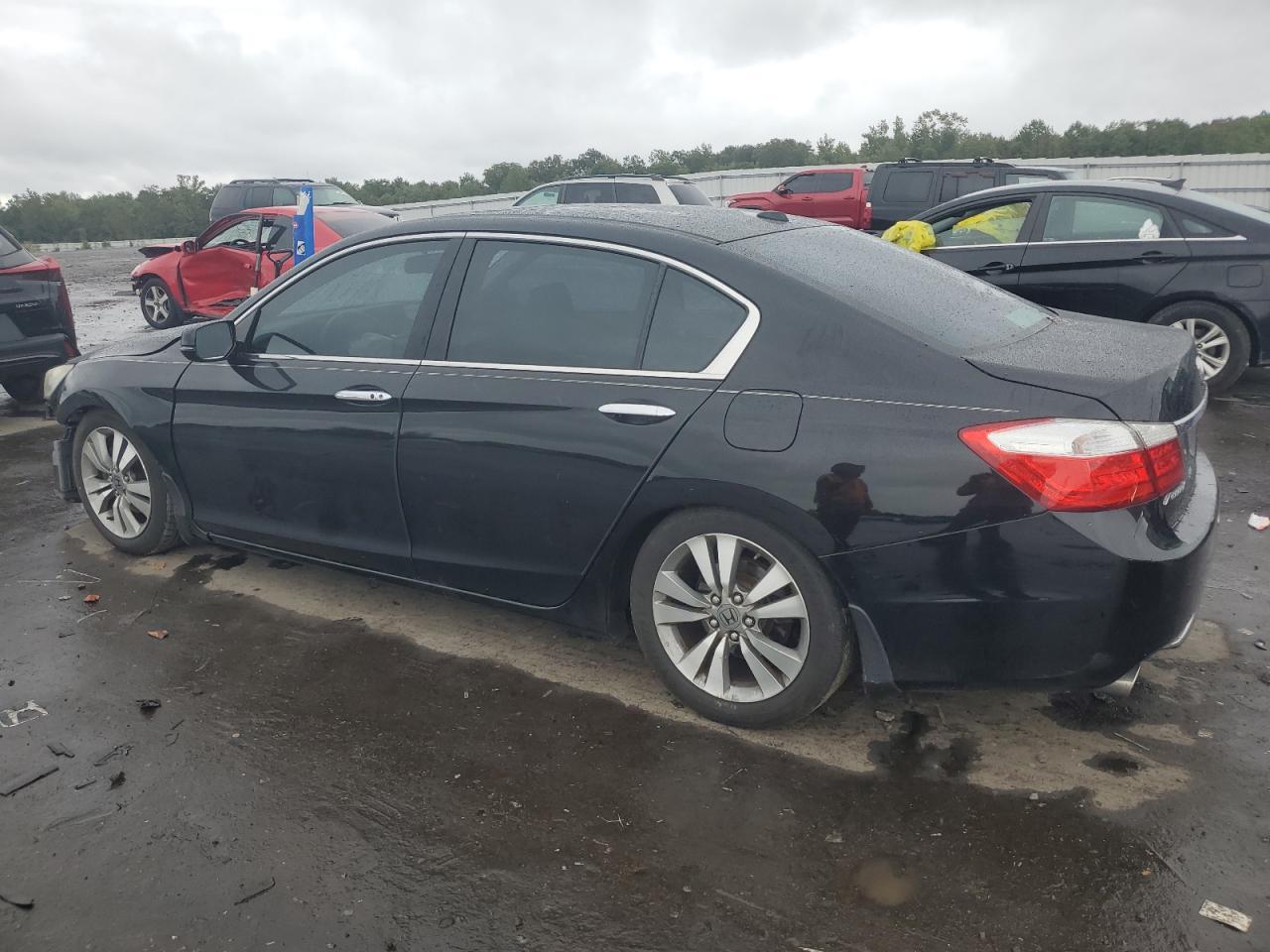 1HGCR3F89FA026389 2015 HONDA ACCORD - Image 2