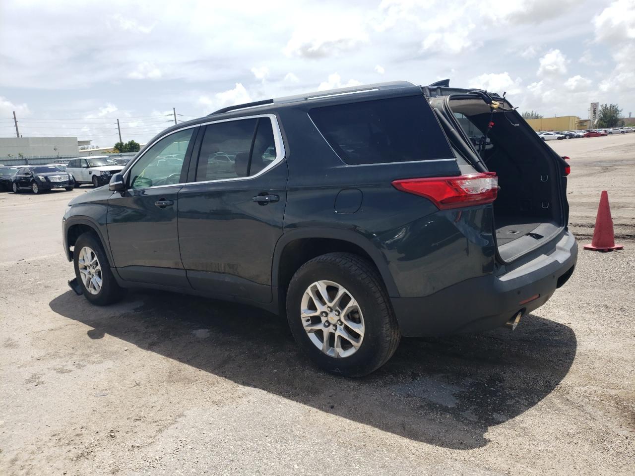 1GNERGKW9JJ157292 2018 CHEVROLET TRAVERSE - Image 2