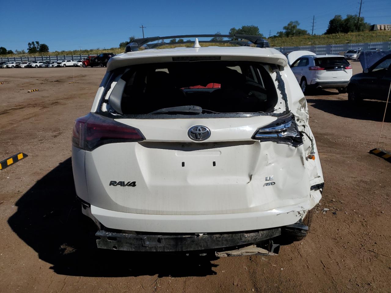 JTMBFREV0HJ713664 2017 Toyota Rav4 Le