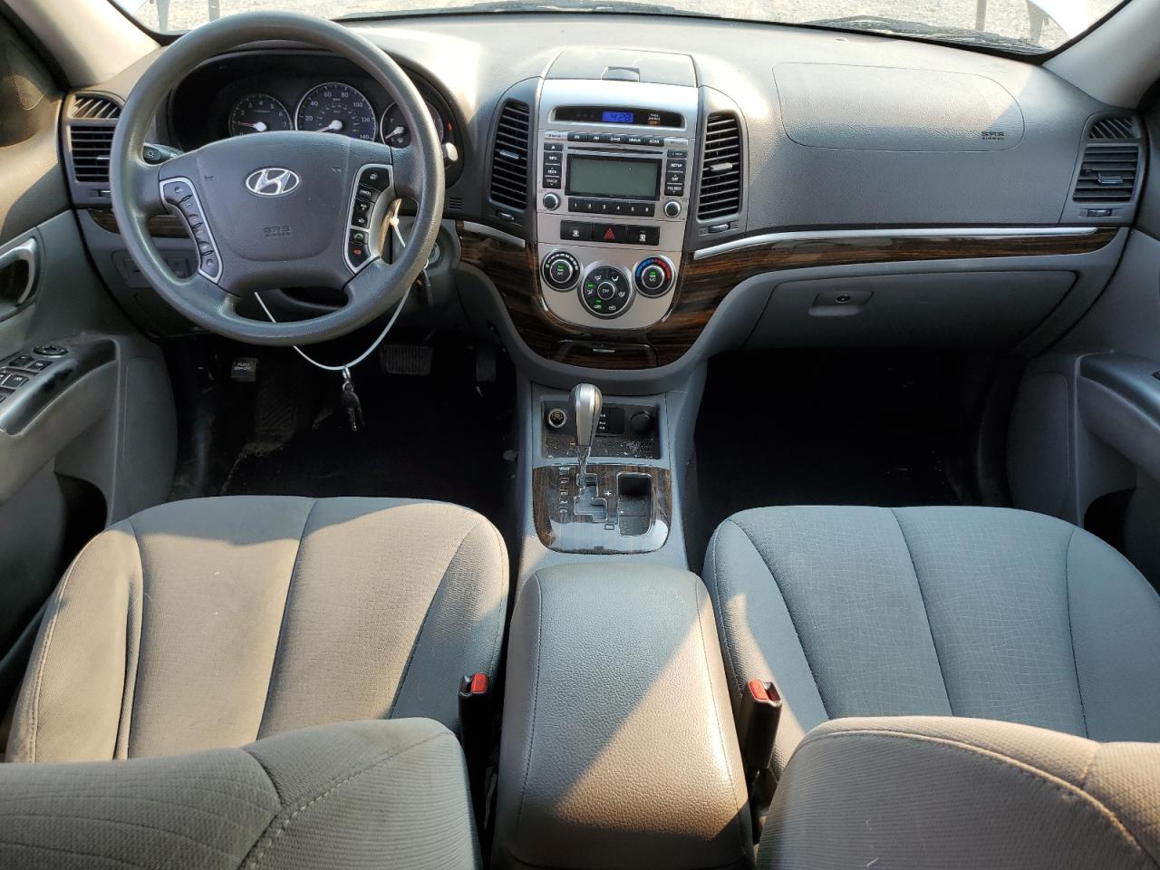 2012 Hyundai Santa Fe - Image 8