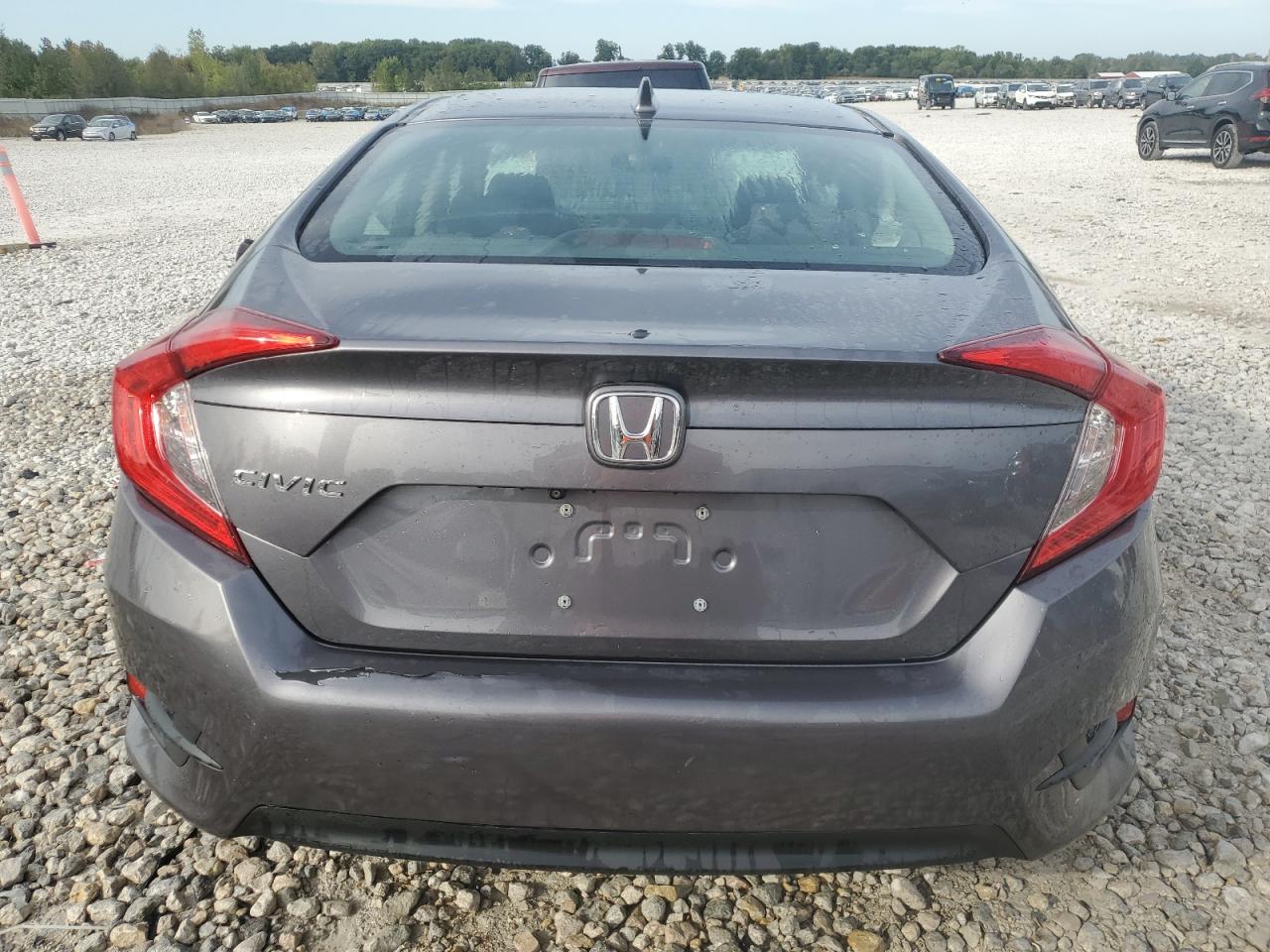 19XFC2F72JE031714 2018 Honda Civic Ex