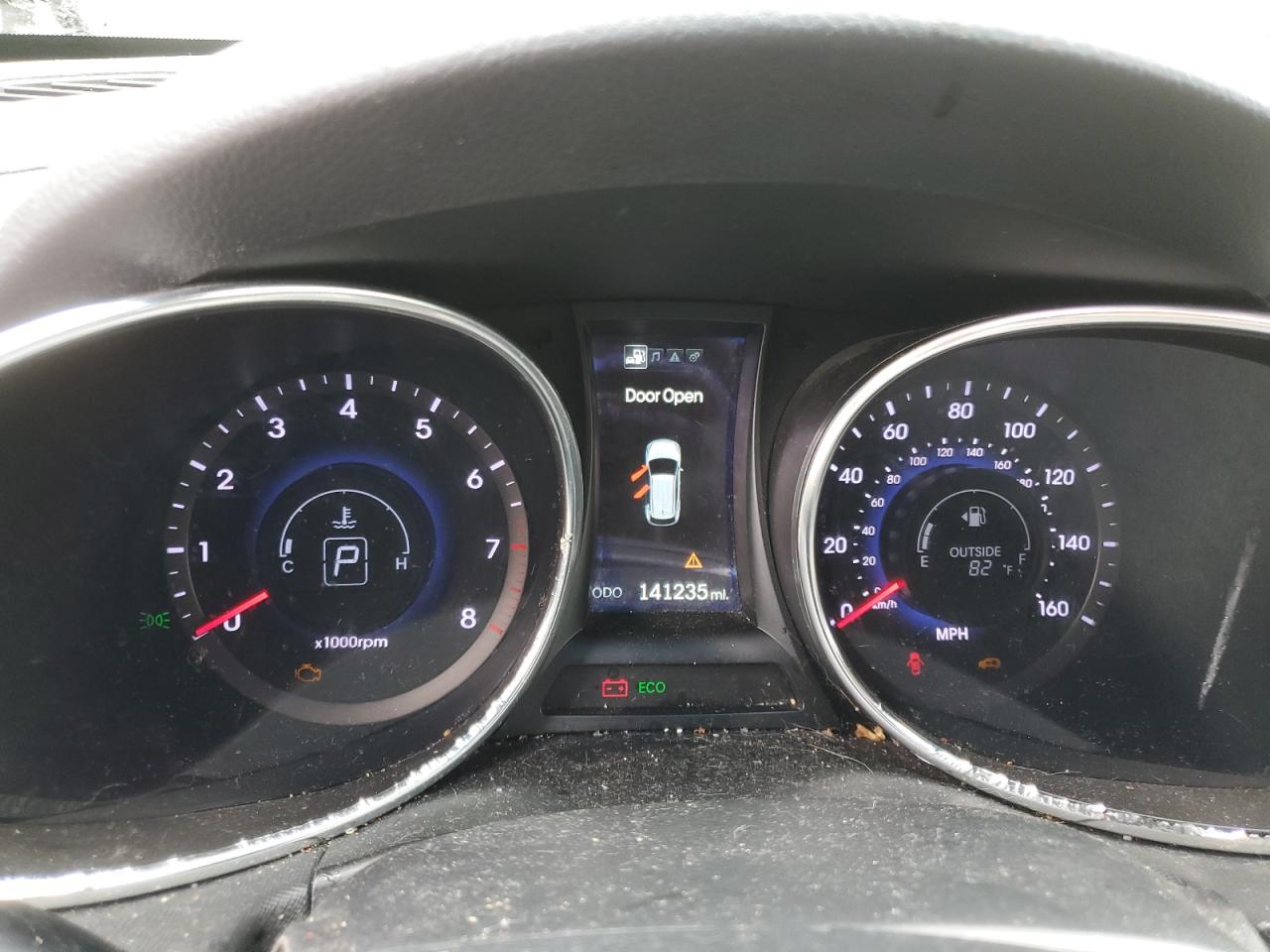 2015 Hyundai Santa Fe - Image 9