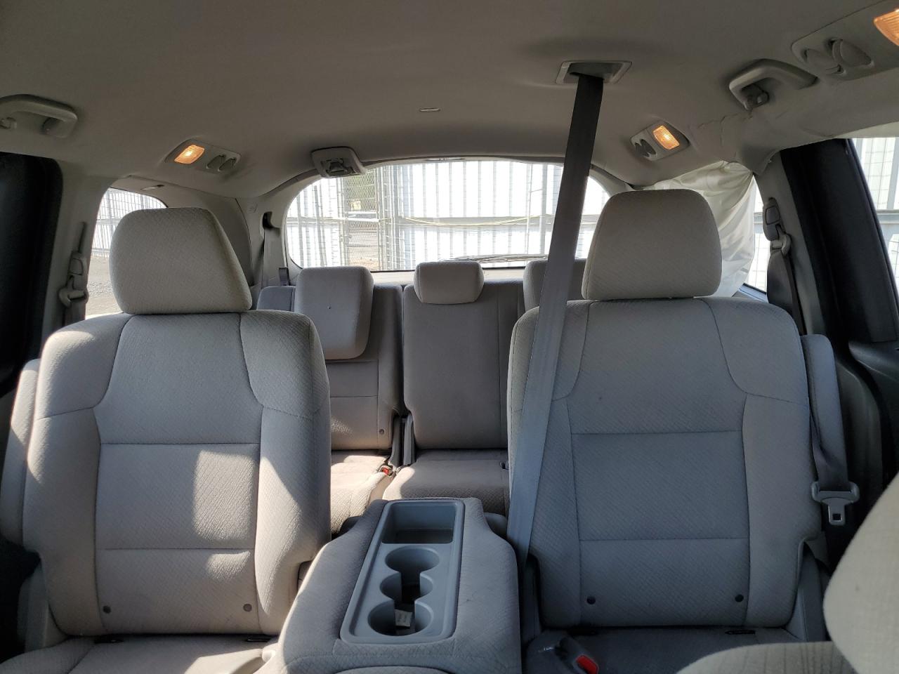 5FNRL5H33GB158659 2016 Honda Odyssey Se