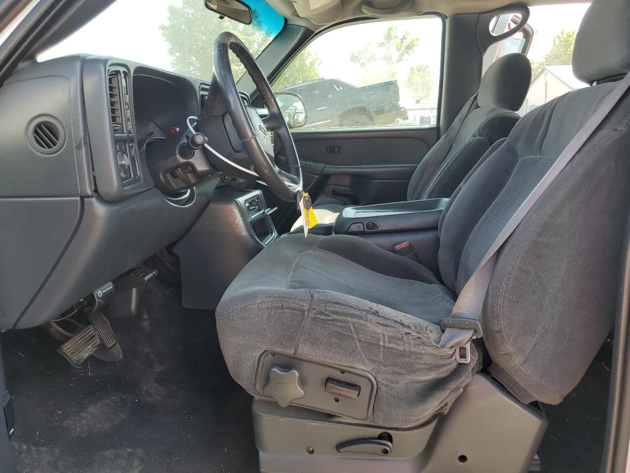 2002 Chevrolet Silverado K2500 Heavy Duty VIN: 1GCHK23U72F124905 Lot: 71019004