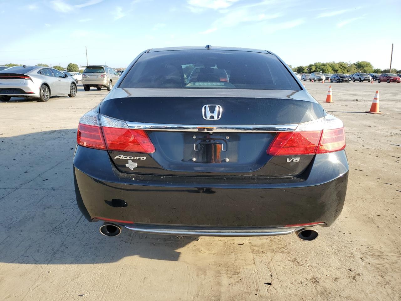 1HGCR3F81EA020973 2014 Honda Accord Exl