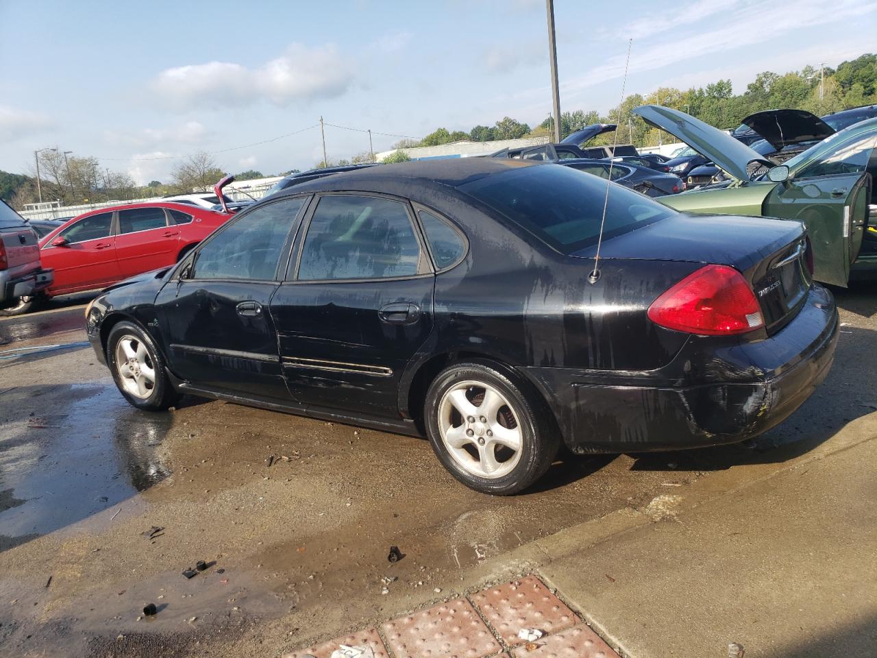2000 Ford Taurus - Image 2
