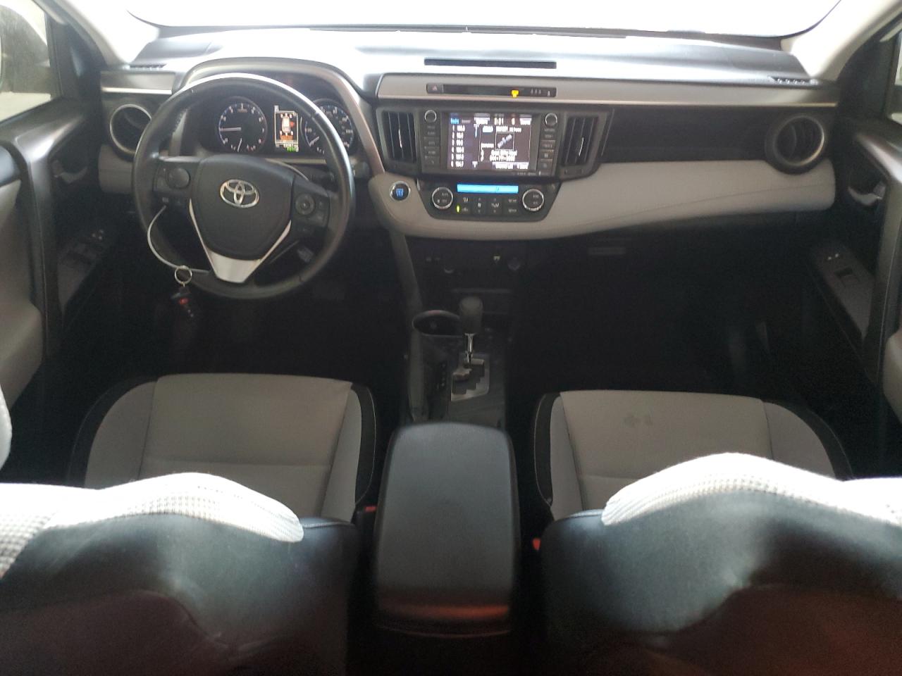 VIN JTMRFREV4HJ171807 2017 TOYOTA RAV4 no.8