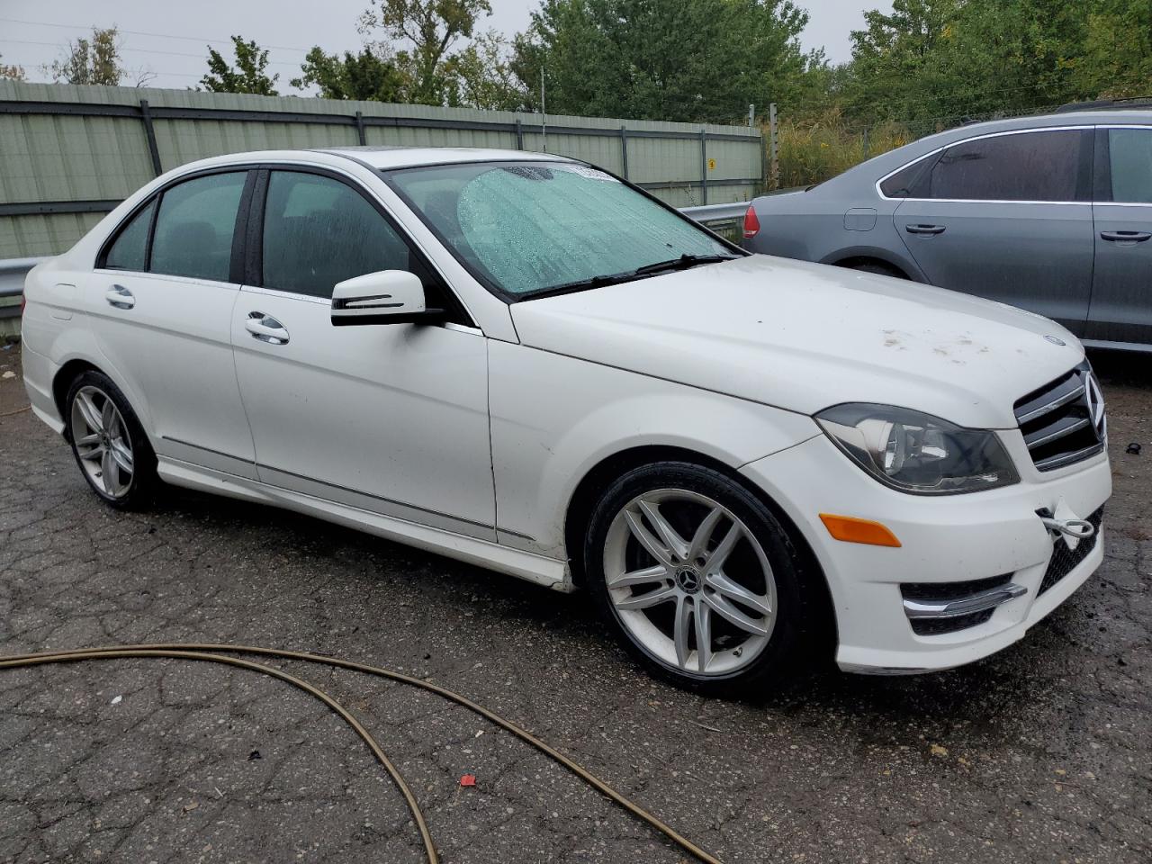 VIN WDDGF8AB1EA941850 2014 MERCEDES-BENZ C-CLASS no.4