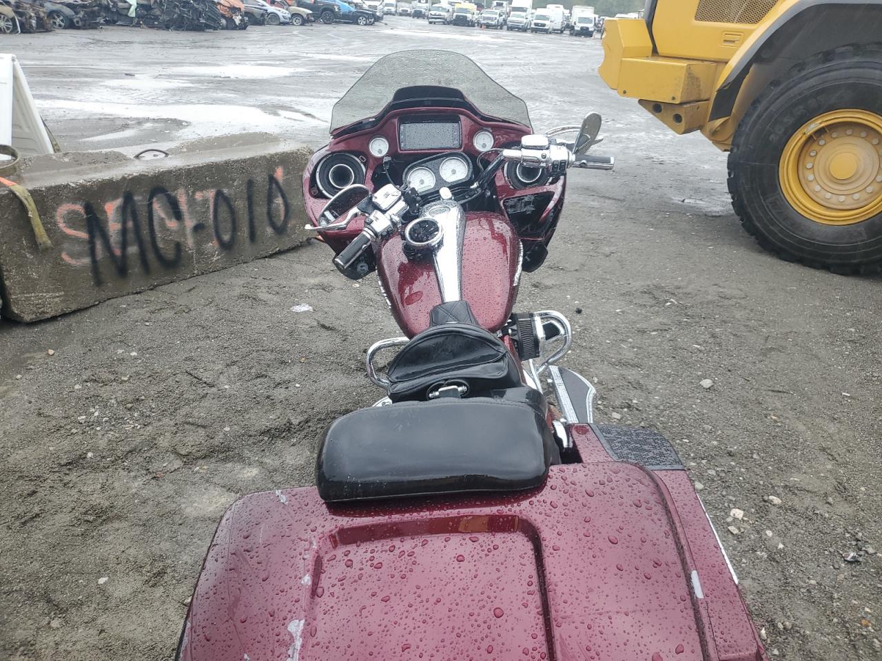 2015 Harley-Davidson Fltrx Road Glide VIN: 1HD1KHM18FB698062 Lot: 72851174