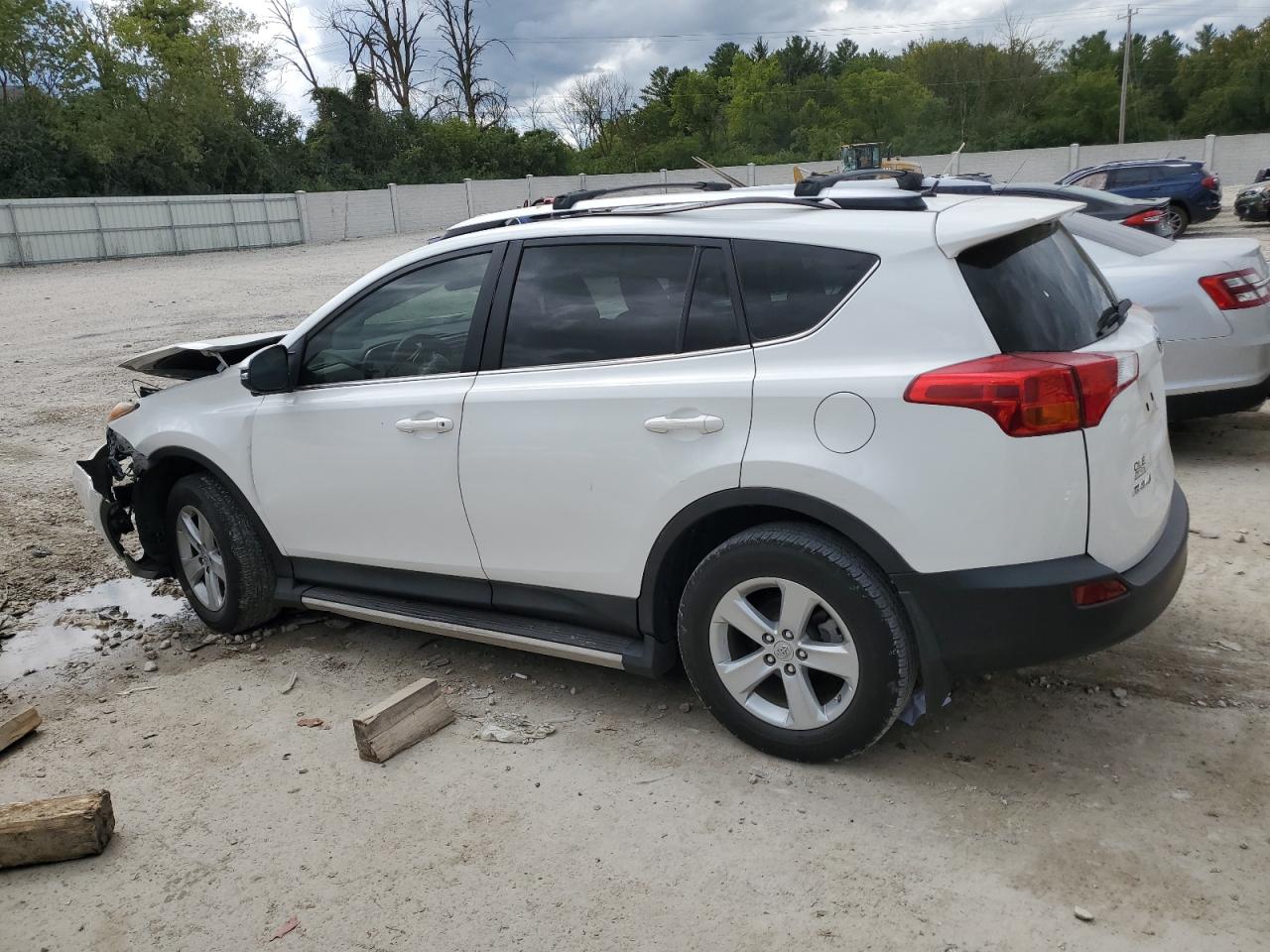 VIN JTMWFREV8DD001378 2013 TOYOTA RAV4 no.2